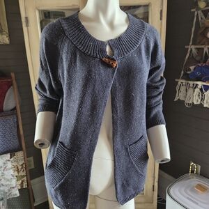 Elegant Navy Cardigan with Toggle Detail